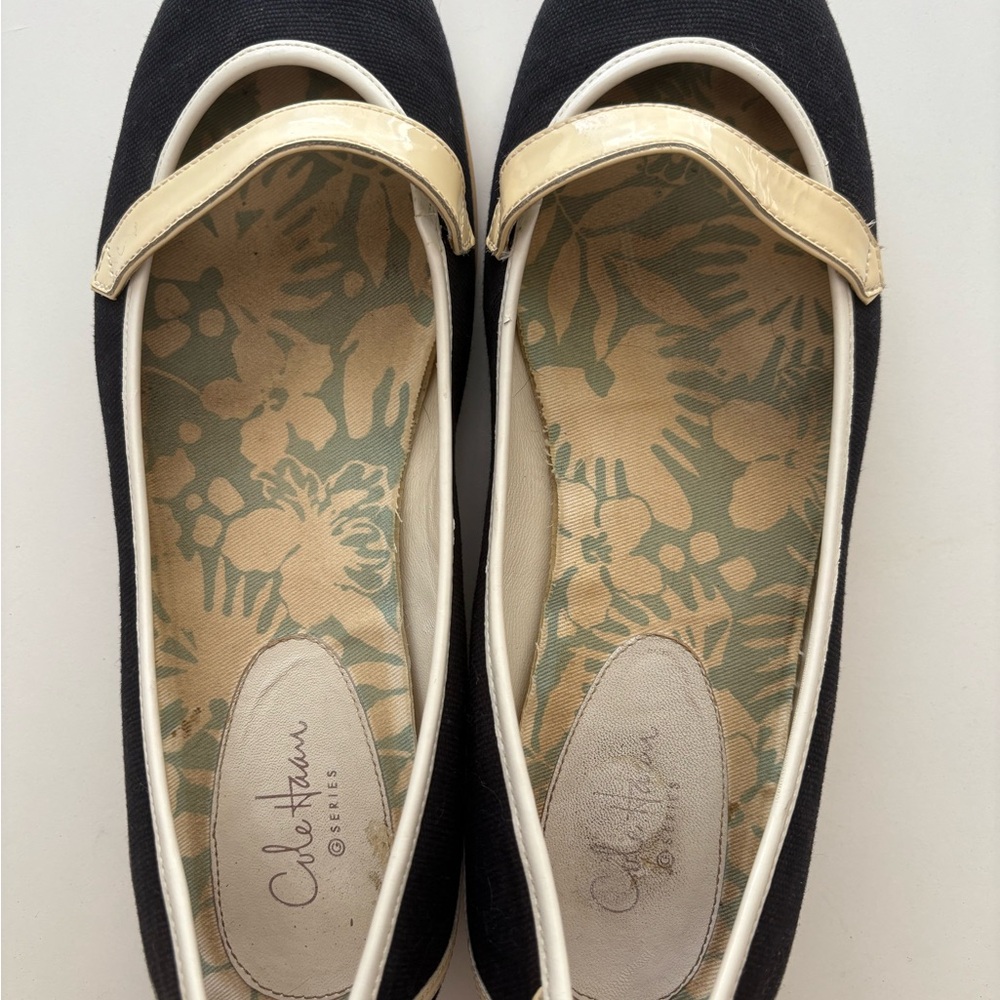 Cole Haan Women's Black and Cream Flats Nike Air Size 8.5